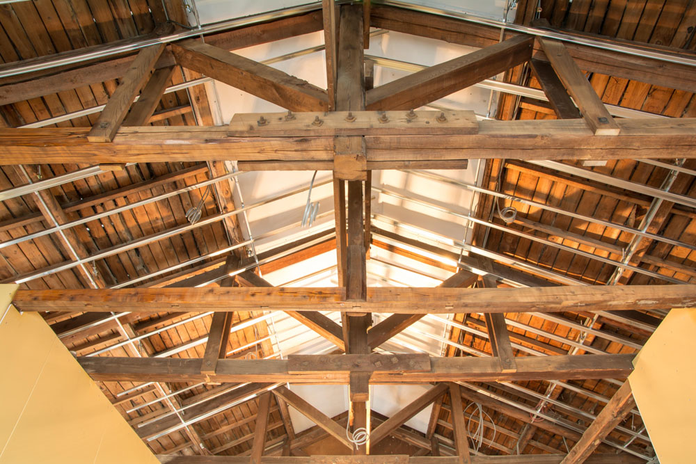 床・壁紙・天井のデザイン変更